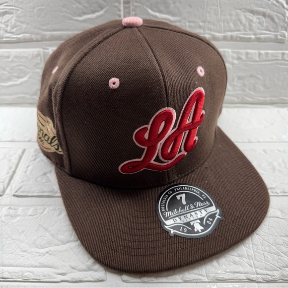 MITCHELL & NESS LA LAKERS CURSIVE 2009 NBA FINALS CAP BROWN PINK Red LA Sz 7 - Picture 10 of 12